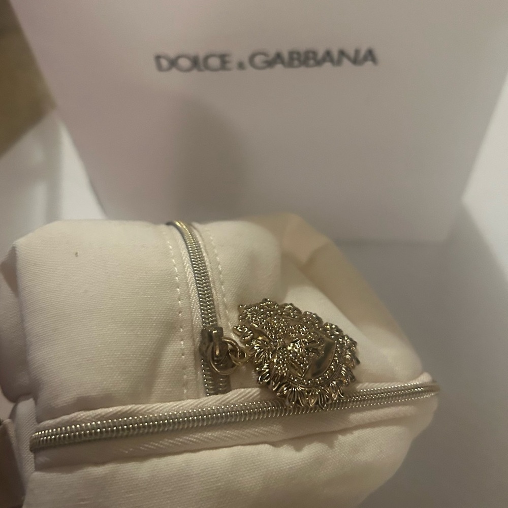 Dolce & Gabbana Cream Cloth Devotion Cosmetic Bag - Picture 4 of 8